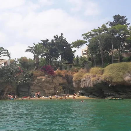 The Sea & Garden 4